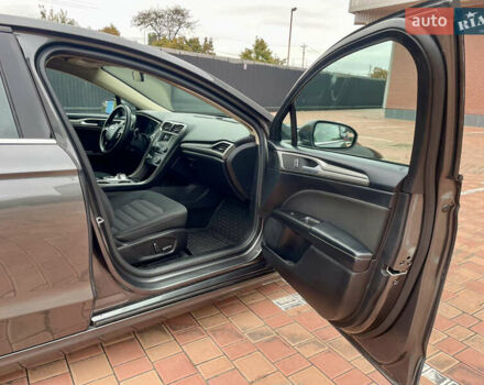 Серый Форд Фьюжн, объемом двигателя 2.49 л и пробегом 119 тыс. км за 10400 $, фото 43 на Automoto.ua