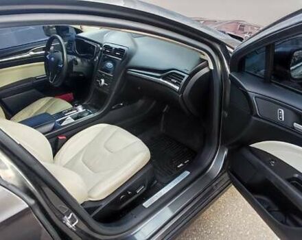 Сірий Форд Фьюжен, об'ємом двигуна 2 л та пробігом 230 тис. км за 14900 $, фото 8 на Automoto.ua