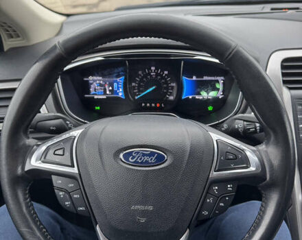 Серый Форд Фьюжн, объемом двигателя 2 л и пробегом 250 тыс. км за 10300 $, фото 19 на Automoto.ua