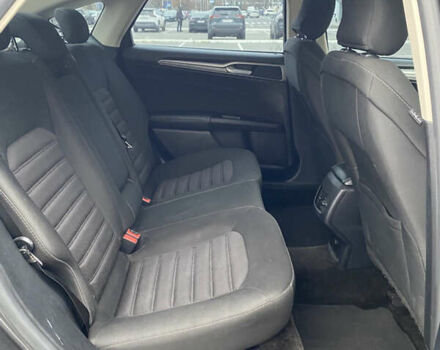 Серый Форд Фьюжн, объемом двигателя 2 л и пробегом 261 тыс. км за 14000 $, фото 10 на Automoto.ua