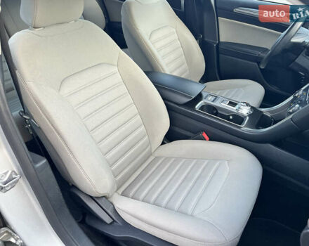 Сірий Форд Фьюжен, об'ємом двигуна 2 л та пробігом 123 тис. км за 14000 $, фото 33 на Automoto.ua