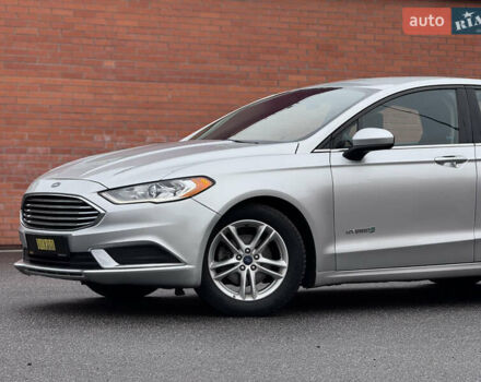 Серый Форд Фьюжн, объемом двигателя 2 л и пробегом 195 тыс. км за 12300 $, фото 7 на Automoto.ua