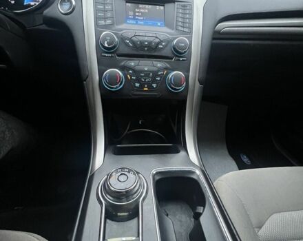 Сірий Форд Фьюжен, об'ємом двигуна 2 л та пробігом 150 тис. км за 14900 $, фото 6 на Automoto.ua