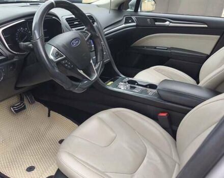 Сірий Форд Фьюжен, об'ємом двигуна 2 л та пробігом 130 тис. км за 13500 $, фото 5 на Automoto.ua