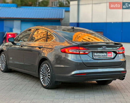 Сірий Форд Фьюжен, об'ємом двигуна 2 л та пробігом 68 тис. км за 17780 $, фото 5 на Automoto.ua