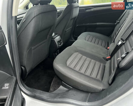 Сірий Форд Фьюжен, об'ємом двигуна 2 л та пробігом 68 тис. км за 14500 $, фото 32 на Automoto.ua