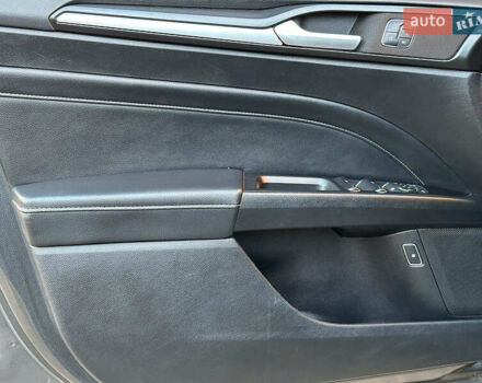 Сірий Форд Фьюжен, об'ємом двигуна 2 л та пробігом 68 тис. км за 17780 $, фото 12 на Automoto.ua