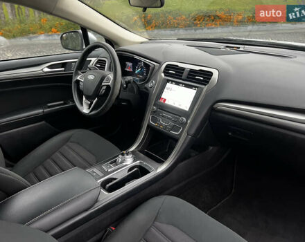 Сірий Форд Фьюжен, об'ємом двигуна 2 л та пробігом 68 тис. км за 14500 $, фото 27 на Automoto.ua