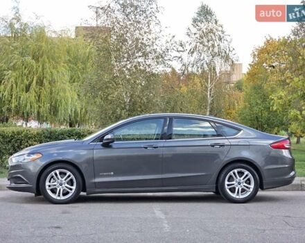 Серый Форд Фьюжн, объемом двигателя 2 л и пробегом 120 тыс. км за 15800 $, фото 2 на Automoto.ua