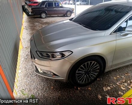 Сірий Форд Фьюжен, об'ємом двигуна 2 л та пробігом 121 тис. км за 13500 $, фото 2 на Automoto.ua