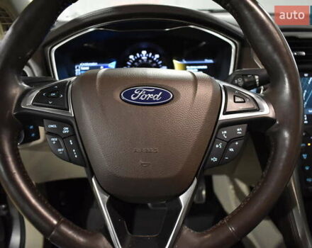 Серый Форд Фьюжн, объемом двигателя 2 л и пробегом 117 тыс. км за 3700 $, фото 12 на Automoto.ua