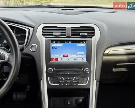 Серый Форд Фьюжн, объемом двигателя 2 л и пробегом 120 тыс. км за 15800 $, фото 46 на Automoto.ua