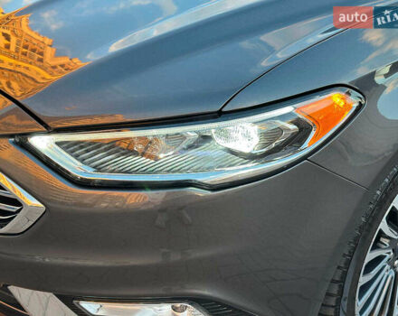 Сірий Форд Фьюжен, об'ємом двигуна 2 л та пробігом 68 тис. км за 17780 $, фото 6 на Automoto.ua