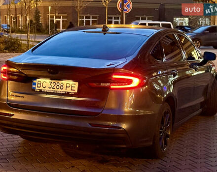 Сірий Форд Фьюжен, об'ємом двигуна 2 л та пробігом 176 тис. км за 11500 $, фото 5 на Automoto.ua