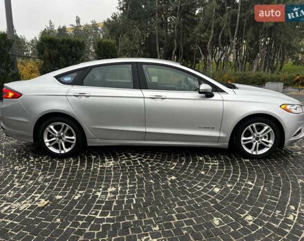 Сірий Форд Фьюжен, об'ємом двигуна 2 л та пробігом 68 тис. км за 14500 $, фото 17 на Automoto.ua