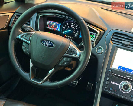 Сірий Форд Фьюжен, об'ємом двигуна 2 л та пробігом 68 тис. км за 17780 $, фото 22 на Automoto.ua