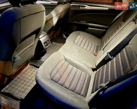 Сірий Форд Фьюжен, об'ємом двигуна 2 л та пробігом 176 тис. км за 11500 $, фото 8 на Automoto.ua