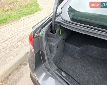 Сірий Форд Фьюжен, об'ємом двигуна 2 л та пробігом 120 тис. км за 16000 $, фото 21 на Automoto.ua