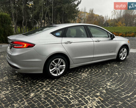 Сірий Форд Фьюжен, об'ємом двигуна 2 л та пробігом 68 тис. км за 14500 $, фото 18 на Automoto.ua