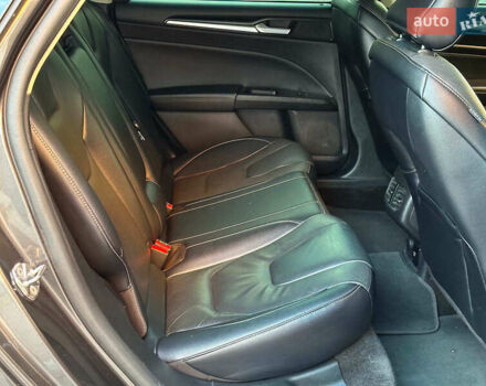 Сірий Форд Фьюжен, об'ємом двигуна 2 л та пробігом 68 тис. км за 17780 $, фото 18 на Automoto.ua