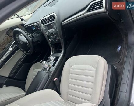 Сірий Форд Фьюжен, об'ємом двигуна 2 л та пробігом 159 тис. км за 14900 $, фото 16 на Automoto.ua