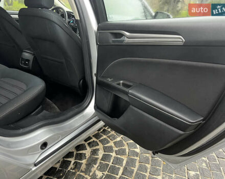 Сірий Форд Фьюжен, об'ємом двигуна 2 л та пробігом 68 тис. км за 14500 $, фото 29 на Automoto.ua