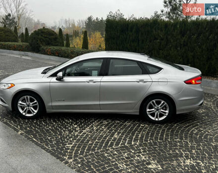 Сірий Форд Фьюжен, об'ємом двигуна 2 л та пробігом 68 тис. км за 14500 $, фото 4 на Automoto.ua