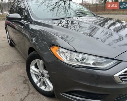 Сірий Форд Фьюжен, об'ємом двигуна 2 л та пробігом 159 тис. км за 14900 $, фото 4 на Automoto.ua