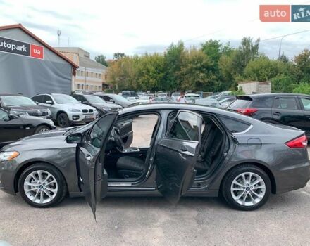 Серый Форд Фьюжн, объемом двигателя 2 л и пробегом 167 тыс. км за 14490 $, фото 16 на Automoto.ua