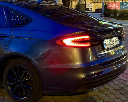 Сірий Форд Фьюжен, об'ємом двигуна 2 л та пробігом 176 тис. км за 11500 $, фото 3 на Automoto.ua