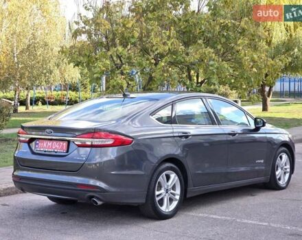 Серый Форд Фьюжн, объемом двигателя 2 л и пробегом 120 тыс. км за 15800 $, фото 7 на Automoto.ua