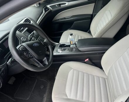 Сірий Форд Фьюжен, об'ємом двигуна 2 л та пробігом 150 тис. км за 14900 $, фото 5 на Automoto.ua