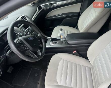 Сірий Форд Фьюжен, об'ємом двигуна 2 л та пробігом 159 тис. км за 14900 $, фото 22 на Automoto.ua