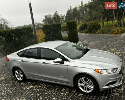 Сірий Форд Фьюжен, об'ємом двигуна 2 л та пробігом 68 тис. км за 14500 $, фото 2 на Automoto.ua
