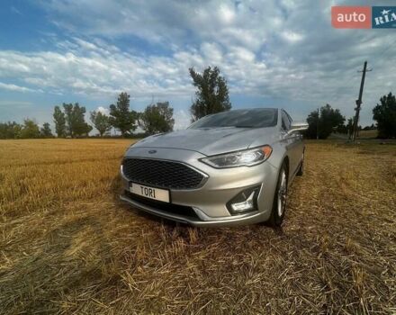 Серый Форд Фьюжн, объемом двигателя 2 л и пробегом 124 тыс. км за 16000 $, фото 1 на Automoto.ua