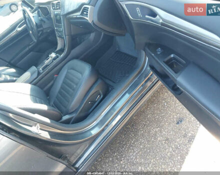 Серый Форд Фьюжн, объемом двигателя 2 л и пробегом 175 тыс. км за 2900 $, фото 6 на Automoto.ua