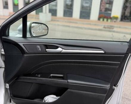 Серый Форд Фьюжн, объемом двигателя 2 л и пробегом 117 тыс. км за 16400 $, фото 18 на Automoto.ua