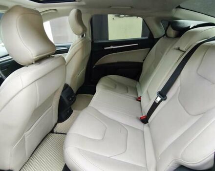 Сірий Форд Фьюжен, об'ємом двигуна 2 л та пробігом 130 тис. км за 13500 $, фото 2 на Automoto.ua