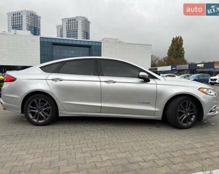 Серый Форд Фьюжн, объемом двигателя 2 л и пробегом 145 тыс. км за 16000 $, фото 4 на Automoto.ua