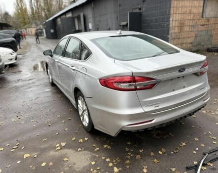 Серый Форд Фьюжн, объемом двигателя 0 л и пробегом 251 тыс. км за 9200 $, фото 4 на Automoto.ua