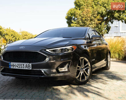 Форд Фьюжн 2019 в Одессе на Automoto.ua Серый Форд Фьюжн, объемом двигателя 2 л и пробегом 120 тыс. км за 16500 $, фото 1 на Automoto.ua