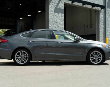 Сірий Форд Фьюжен, об'ємом двигуна 2 л та пробігом 50 тис. км за 14200 $, фото 6 на Automoto.ua