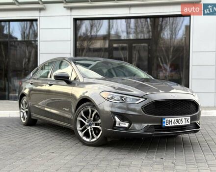 Сірий Форд Фьюжен, об'ємом двигуна 2 л та пробігом 65 тис. км за 14900 $, фото 4 на Automoto.ua