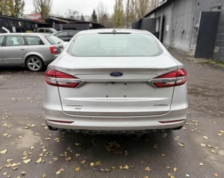 Серый Форд Фьюжн, объемом двигателя 0 л и пробегом 251 тыс. км за 9200 $, фото 3 на Automoto.ua