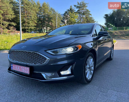Форд Фьюжен 2019 у Львові на Automoto.ua Сірий Форд Фьюжен, об'ємом двигуна 2 л та пробігом 200 тис. км за 18900 $, фото 4 на Automoto.ua