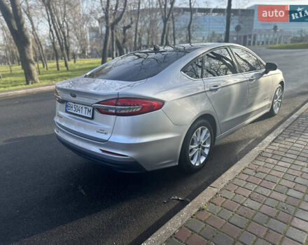 Сірий Форд Фьюжен, об'ємом двигуна 2 л та пробігом 142 тис. км за 15700 $, фото 5 на Automoto.ua