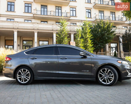 Форд Фьюжн 2019 в Одессе на Automoto.ua Серый Форд Фьюжн, объемом двигателя 2 л и пробегом 120 тыс. км за 16500 $, фото 3 на Automoto.ua