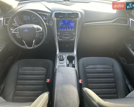Сірий Форд Фьюжен, об'ємом двигуна 2 л та пробігом 142 тис. км за 15700 $, фото 10 на Automoto.ua
