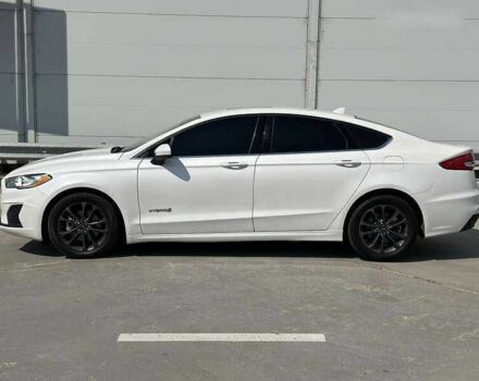 Сірий Форд Фьюжен, об'ємом двигуна 2 л та пробігом 113 тис. км за 13000 $, фото 6 на Automoto.ua