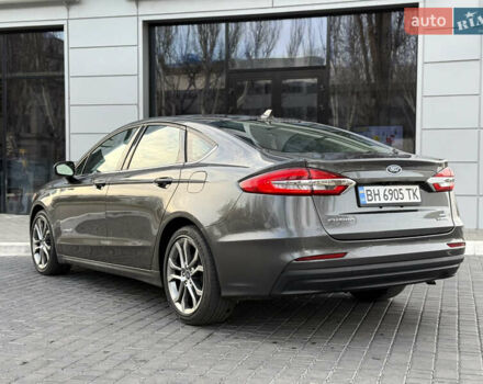 Сірий Форд Фьюжен, об'ємом двигуна 2 л та пробігом 65 тис. км за 14900 $, фото 5 на Automoto.ua